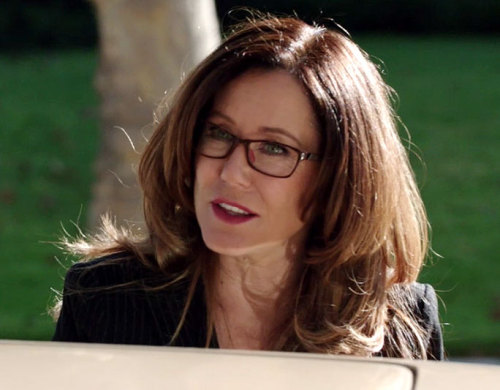 Mary McDonnell Height Weight Shoe Size Body Measurements
