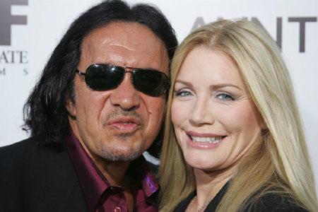 Shannon Tweed Height Weight Shoe Size Body Measurements