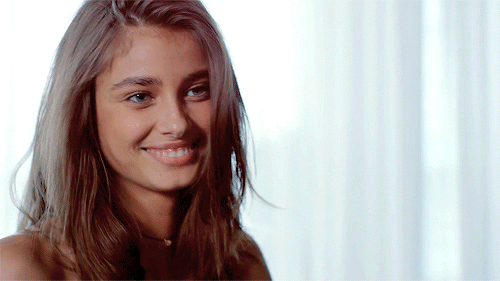 Taylor Hill Height Weight Shoe Size Body Measurements