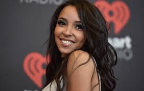 Tinashe Height Weight Shoe Size Body Measurements