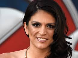 Cecily Strong Height Weight Shoe Size Body Measurements