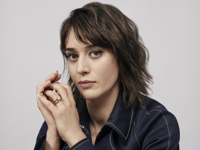 Lizzy Caplan Height Weight Shoe Size Body Measurements