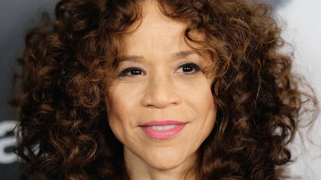 Rosie Perez Height Weight Shoe Size Body Measurements