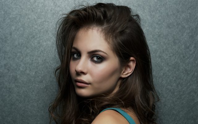 Willa Holland Height Weight Shoe Size Body Measurements