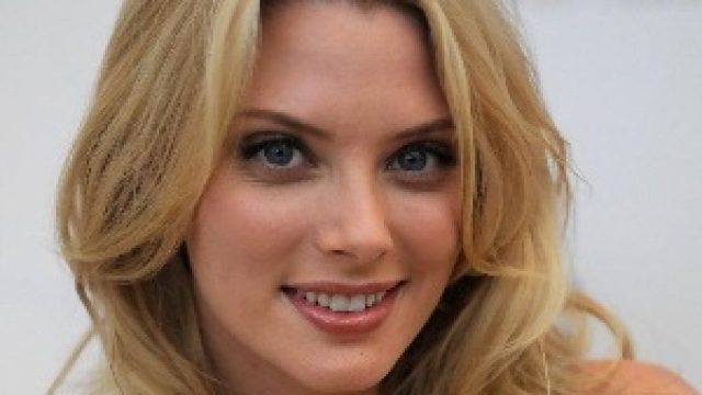 April Bowlby Height Weight Shoe Size Body Measurements