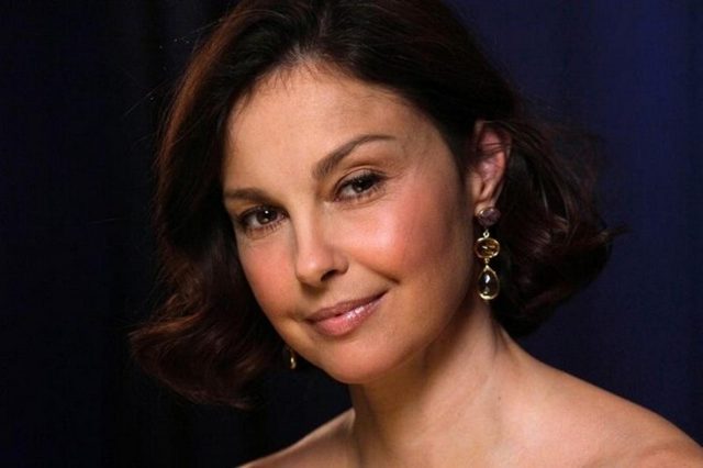 Ashley Judd Height Weight Shoe Size Body Measurements