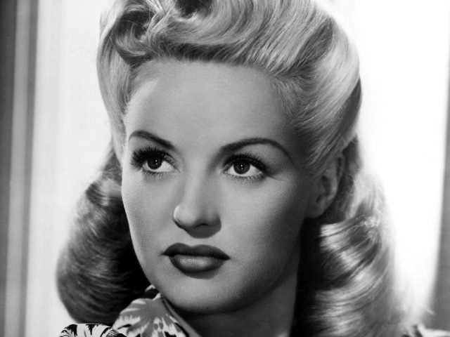 Betty Grable Height Weight Shoe Size Body Measurements