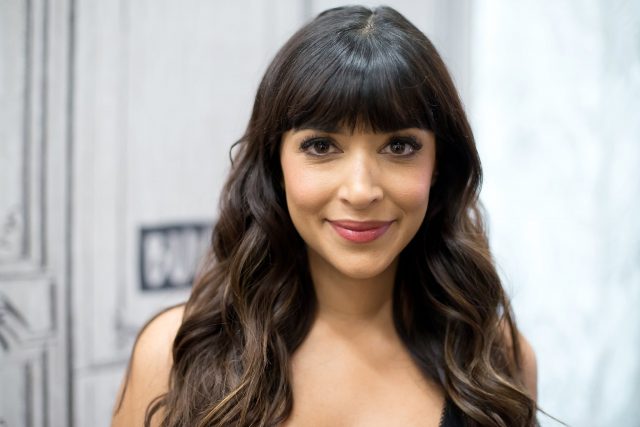 Hannah Simone Height Weight Shoe Size Body Measurements