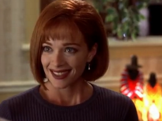 Lauren Holly Height Weight Shoe Size Body Measurements