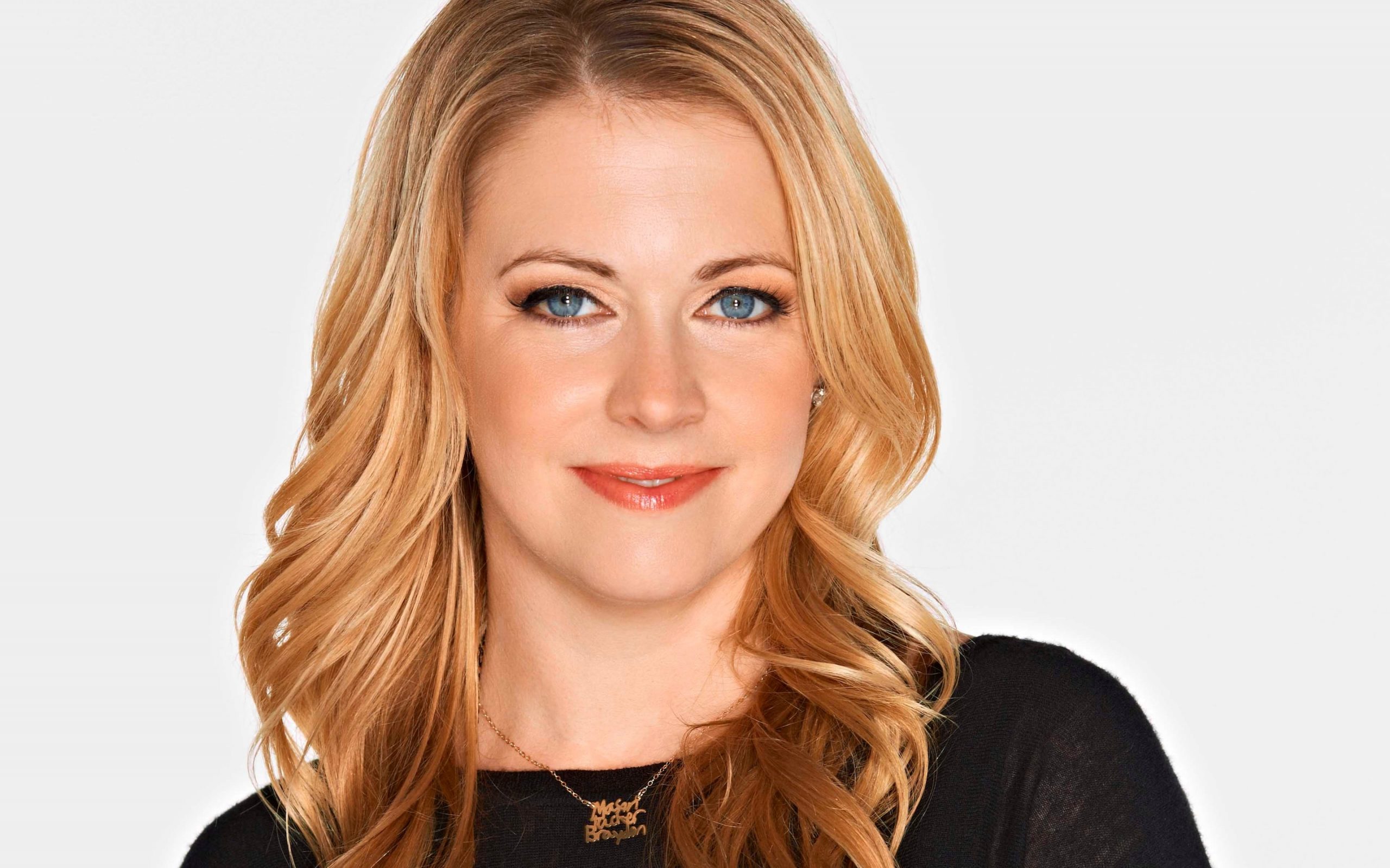 Melissa Joan Hart's Height, Weight, Shoe Size and Body Measurements - ...
