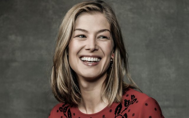 Rosamund Pike Height Weight Shoe Size Body Measurements