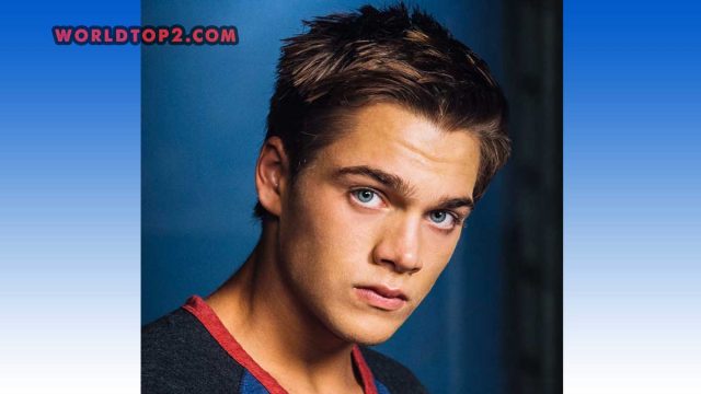 Dylan Sprayberry Height Weight Shoe Size Body Measurements