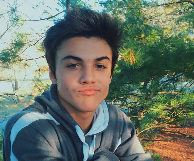 Ethan Dolan Height Weight Shoe Size Body Measurements