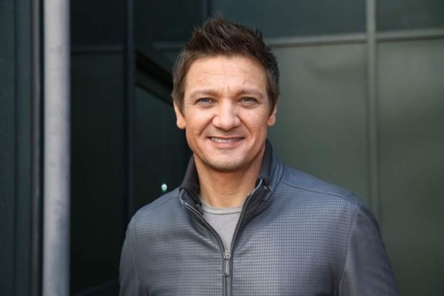 Jeremy Renner Height Weight Shoe Size Body Measurements