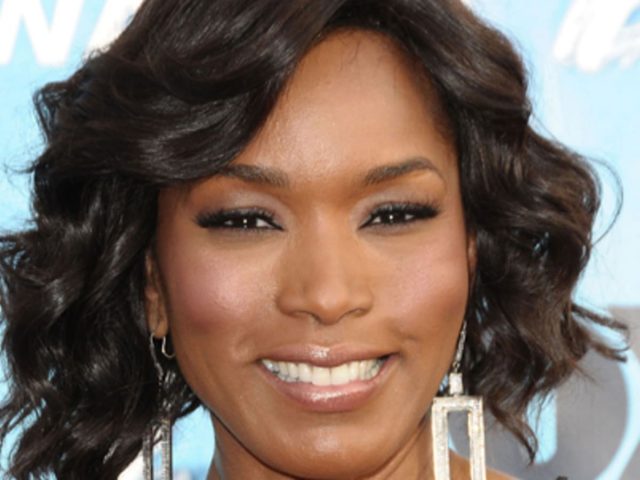 Angela Bassett Height Weight Shoe Size Body Measurements