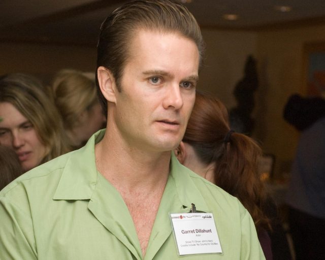 Garret Dillahunt Height Weight Shoe Size Body Measurements