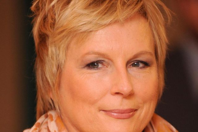 Jennifer Saunders Height Weight Shoe Size Body Measurements