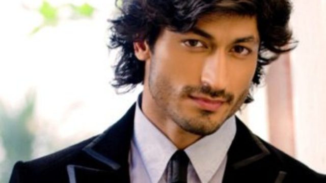 Vidyut Jammwal Height Weight Shoe Size Body Measurements